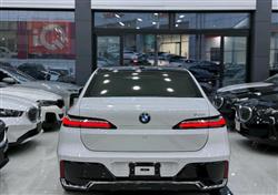 بي ام دبليو الفئة 7